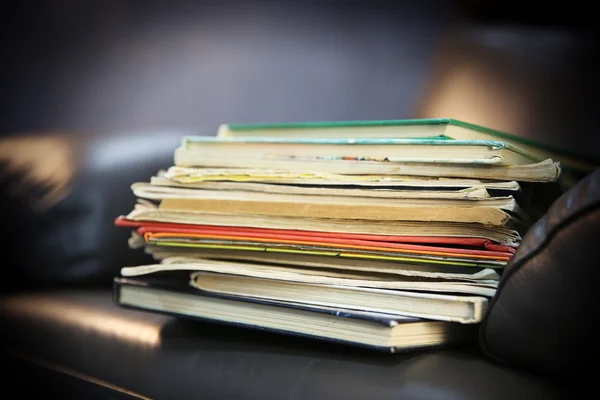 Stapel alter Bücher — Stockfoto