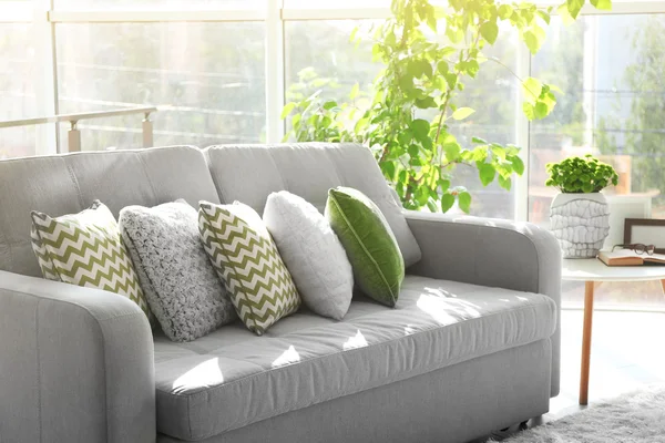 Sofa with colorful pillows — Stock Photo, Image