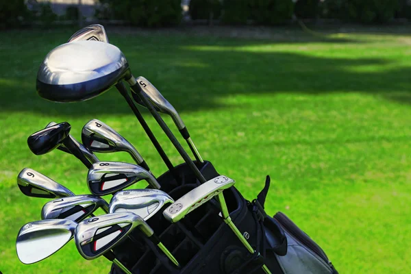 Golf bag with clubs — Stock Photo, Image