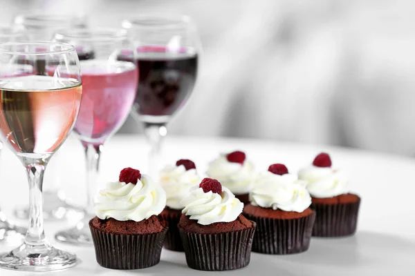 Degustazione di cupcake al vino e cioccolato — Foto Stock