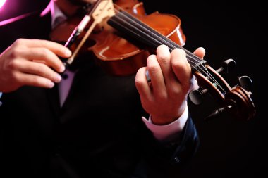 Kemancı'nın performans yakın çekim