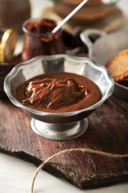 Kasede erimiş çikolata.