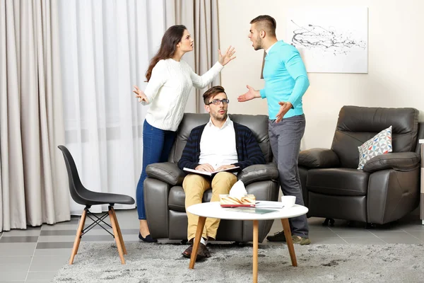 Young couple at family psychologist — Stock Photo, Image