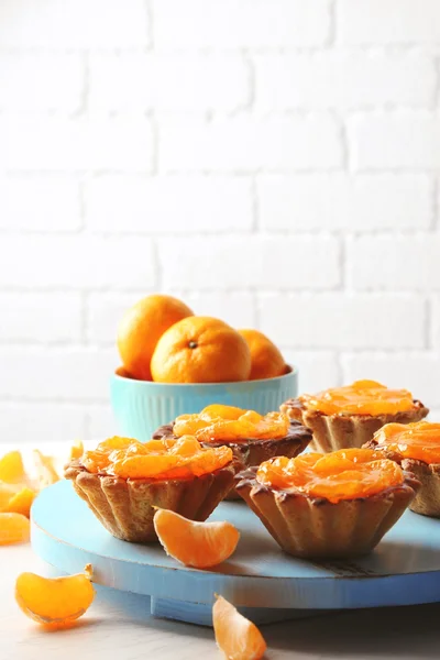 Söta bakverk med mandariner — Stockfoto