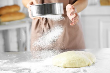 Eller tarafından hamur yapma 