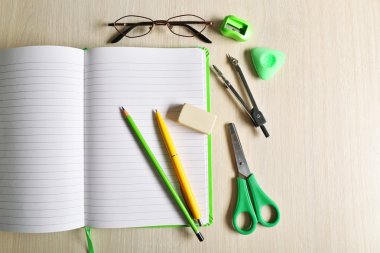 Çizgili not defteri açıldı 