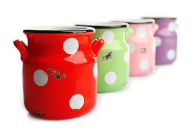 Eski renkli süt beyaz izole noktalar ile polka