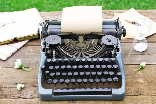 黑色的老式打字机 — 图库照片