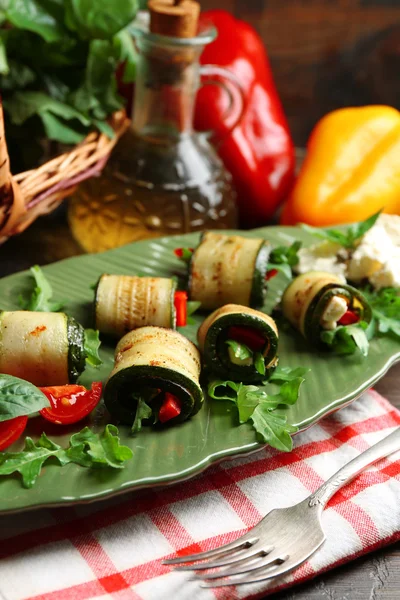 Zucchini rolls with cheese — Stock Photo, Image