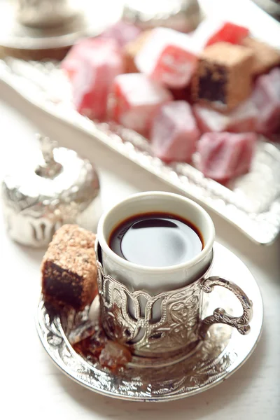 Antique tea-set with Turkish delight on table close-up — Stock Photo, Image