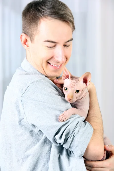 Young handsome man — Stock Photo, Image