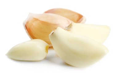 Sarımsak beyaza izole edilmiş