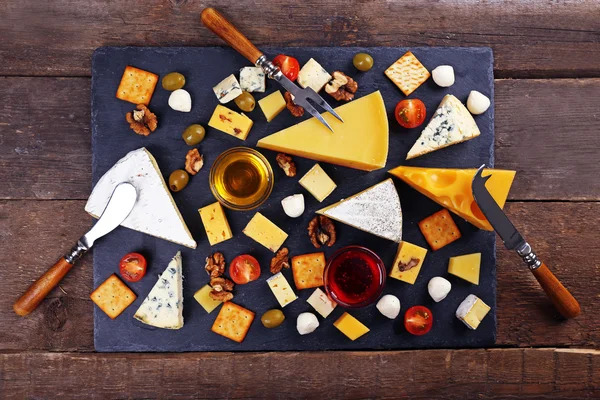 Kaas voor proeven, bovenaan weergave — Stockfoto