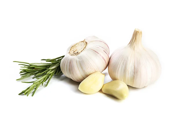 Garlic isolated on white — Stock Photo, Image