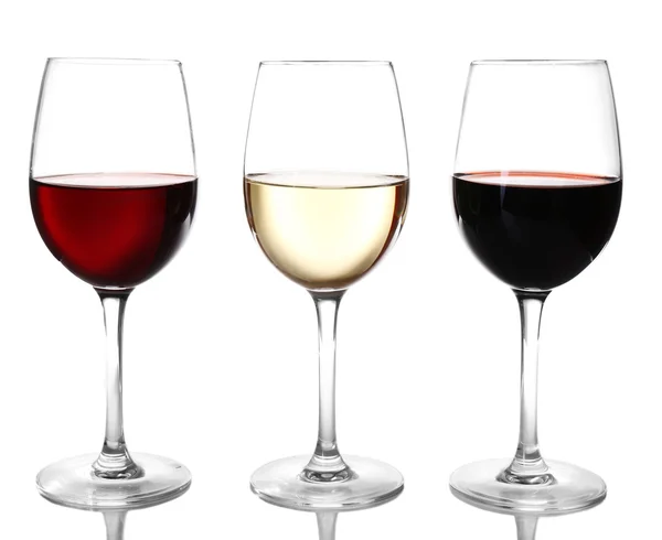 Diferentes tipos de vinho em gases no fundo claro — Fotografia de Stock