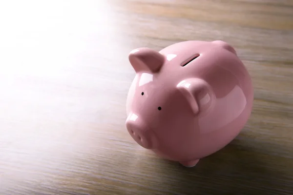 Caja de dinero rosa cerdo — Foto de Stock