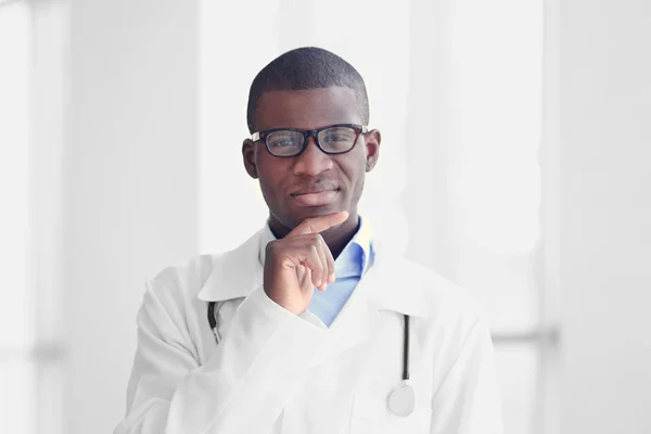 Handsome African American doctor — Stock Photo, Image