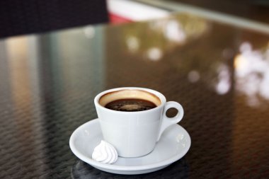 Fincan lezzetli kahve ve zephyr Cafe