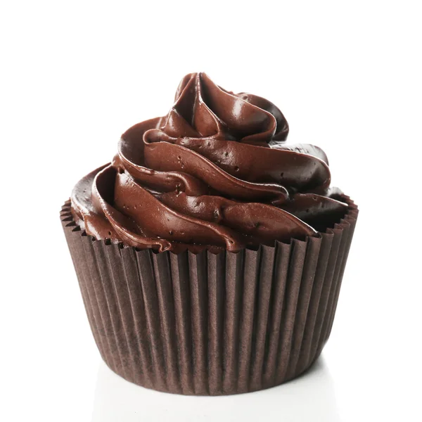 Chocolade cupcake geïsoleerd op wit — Stockfoto