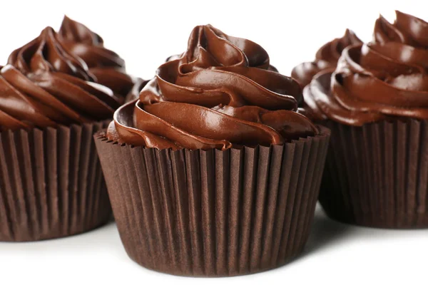 Choklad cupcakes isolerad på vit — Stockfoto