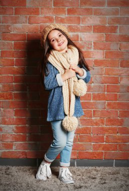 Küçük moda çocuk kız portresi