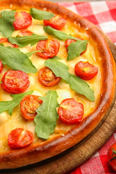 Pizza Margherita, närbild — Stockfoto