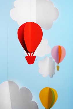 Kağıt bulutlar ve airships
