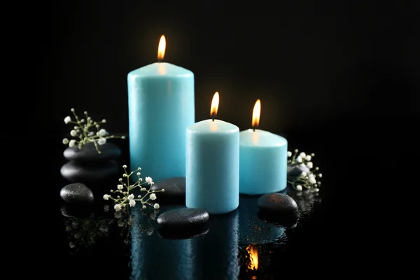 Composição de spa de velas azuis — Fotografia de Stock