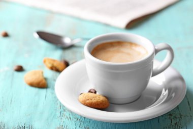 Kahvenin rengi ahşap.