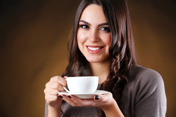 Donna con tazza di caffè — Foto Stock