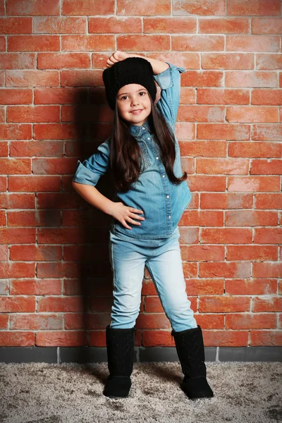 Retrato de menina criança de moda pouco — Fotografia de Stock