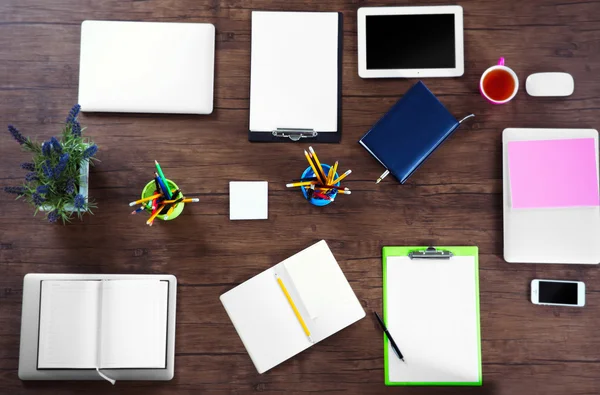 Mesa de escritório para reuniões — Fotografia de Stock