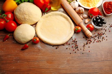 Hamur olarak ve pizza, tablo için malzemeler