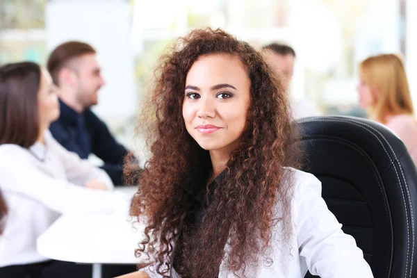 Mujer de negocios en la reunión — Foto de Stock