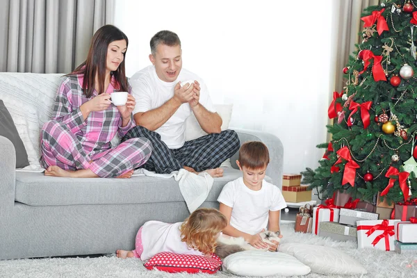 Jul familjeporträtt — Stockfoto