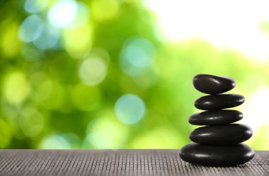 Bambu hasır spa taşı yığını 