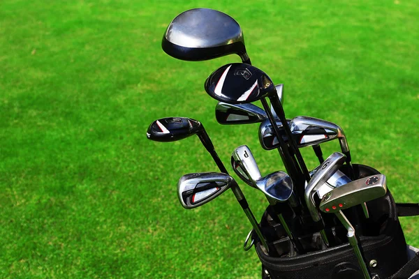 Bolsa de golf con palos —  Fotos de Stock