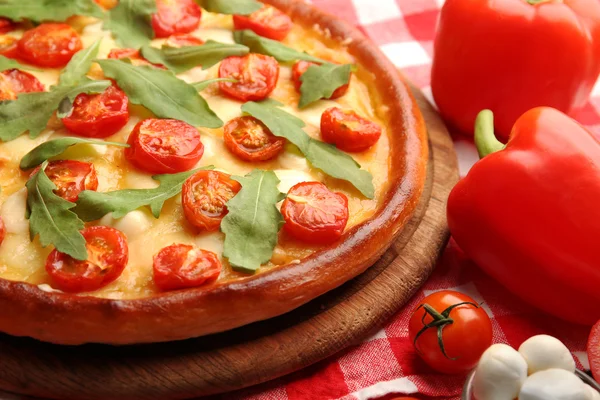 Pizza Margherita, närbild — Stockfoto