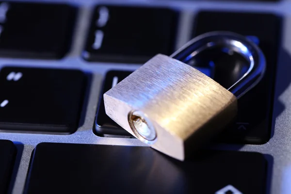 Lock on computer keyboard — Stock Photo, Image