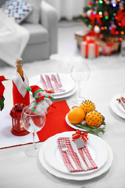 Kerst tafel dekken — Stockfoto