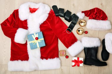 Ahşap arka plan, Noel Baba kostüm yakın çekim