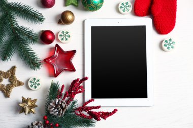 Tablet ve Noel dekor