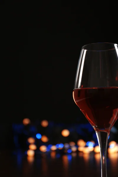 Copo de vinho com bokeh — Fotografia de Stock