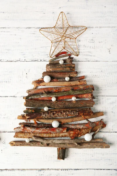 Vánoční strom z dřevěných větví — Stock fotografie