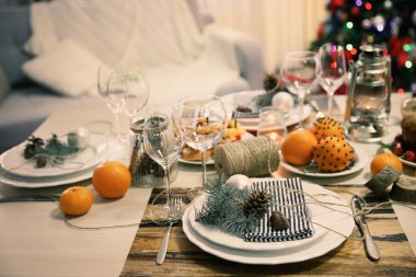 Noel yemeği evde için Tablo ayarı