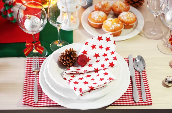 Kerst tafel dekken — Stockfoto