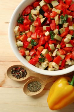 Ratatouille önce yemek ve malzemeler