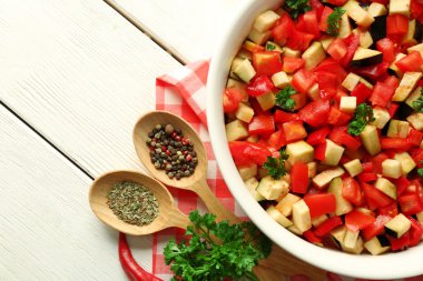 Ratatouille önce yemek ve malzemeler