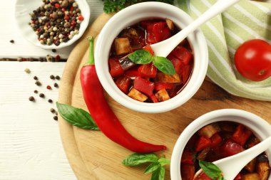 Lezzetli vejetaryen ratatouille 