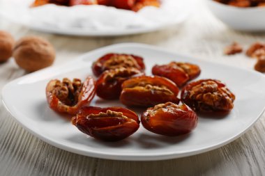 Tarihi ve ceviz meyve